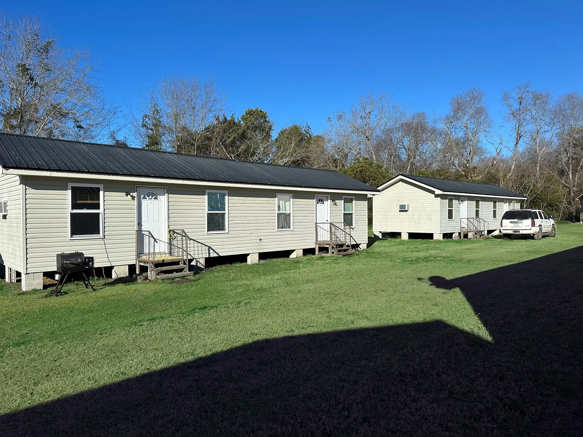 Cabins and open lawns at Vogtle Ranch
